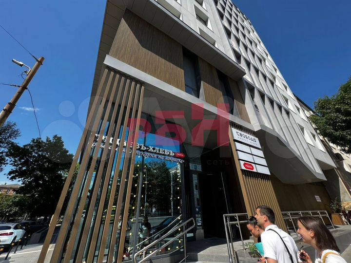 Офис под ключ с парковкой 200 кв.м в новом БЦ