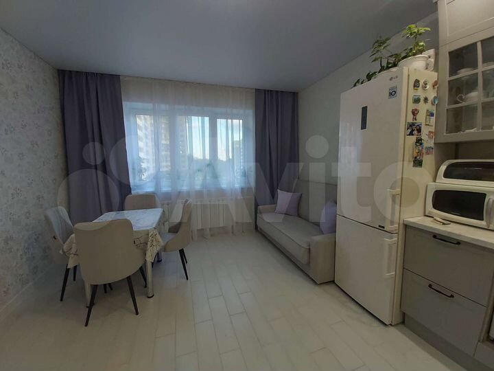 3-к. квартира, 90 м², 4/16 эт.