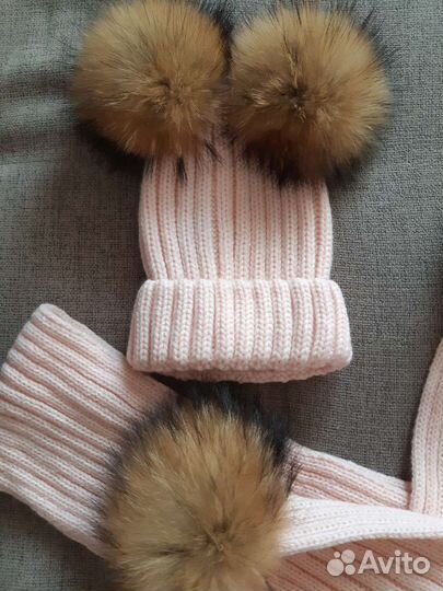 Шапка и шарф с натуральным помпоном для девочки