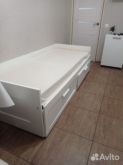 Кровать диван тахта софа бу