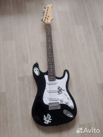 Электро гитара с комбиком (бронь)