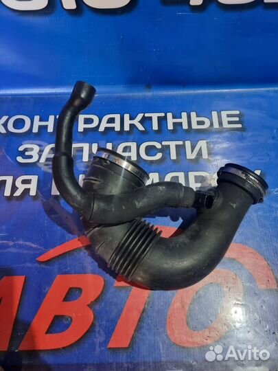 Патрубок корпуса воздушного фильтра Mercedes Om648