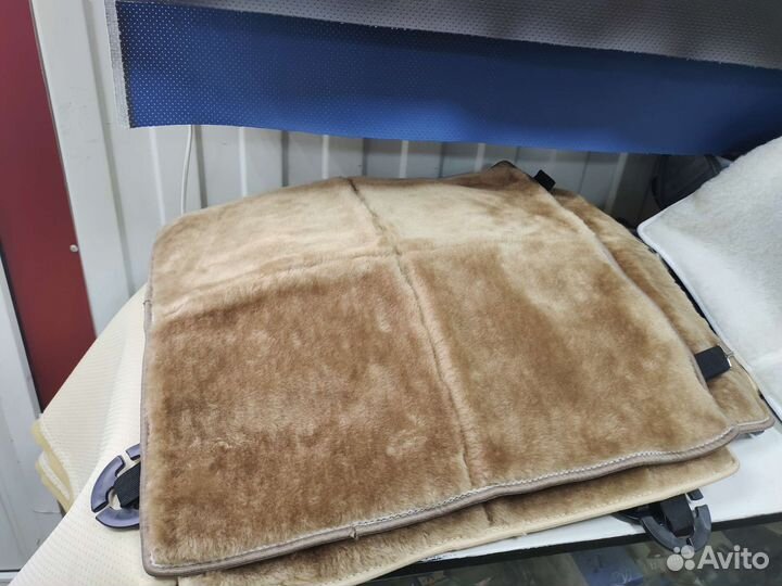 Сидушка на сиденье автомобиля