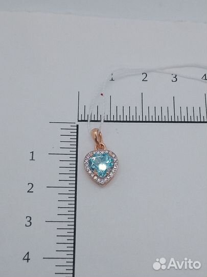 Золотая подвеска с фианитами