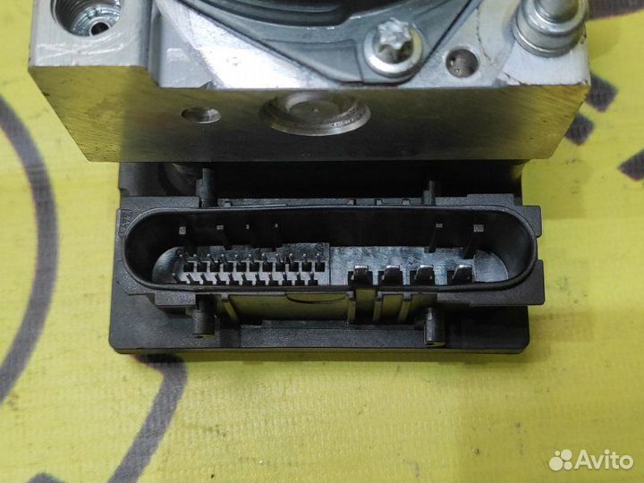 Блок ABS Subaru Legacy BLE EZ30D 26.09.2005