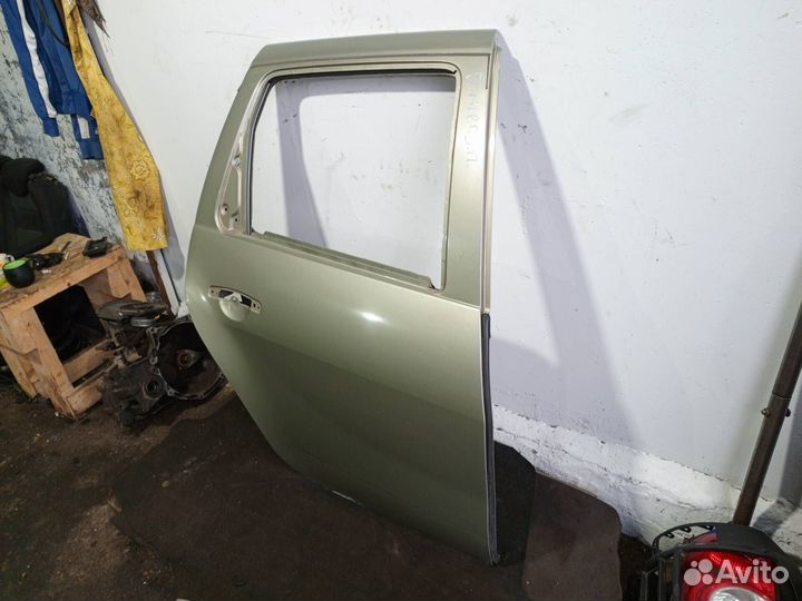 Дверь задняя правая Renault Duster