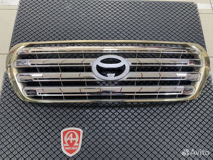 Решётка радиатора Toyota Land Cruiser 200 2008+