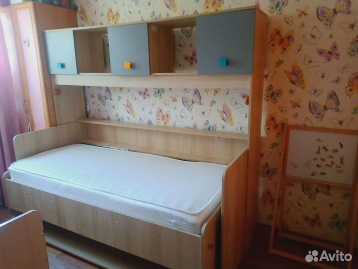 Кровать- трансформер (стол-кровать) с матрасом