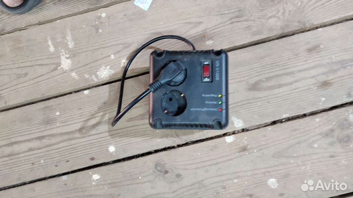 Стабилизатор напряжения