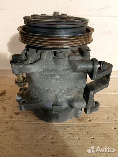 Компрессор кондиционера Ниссан Седрик 1995-1997г.в