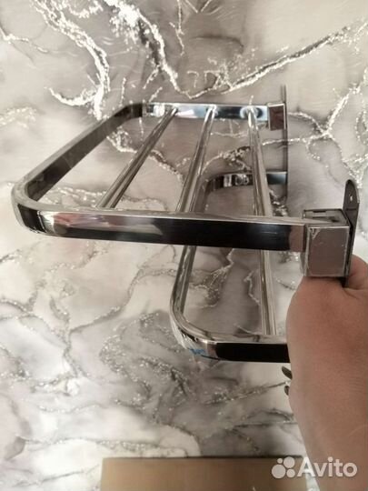 Полки для ванной комнаты