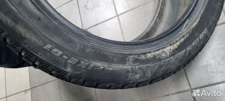 Bridgestone Blizzak Spike-01 225/55 R18 98T