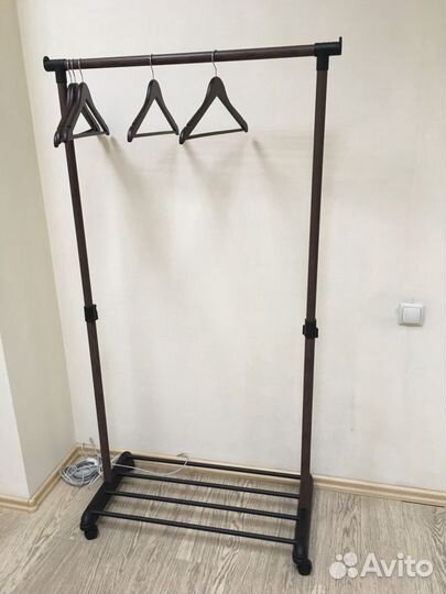 Вешалка CH-4345 на колесиках