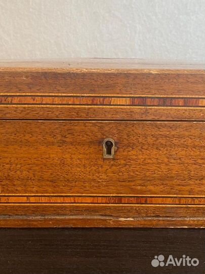 Старинная шкатулка деревянная