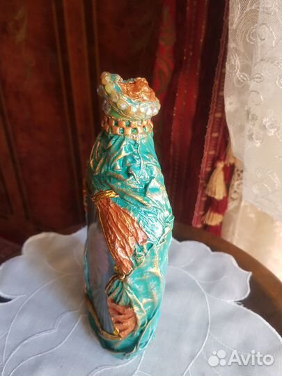 Декоририванная стеклянная бутылка 