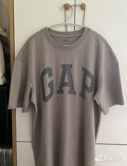 Футболка gap