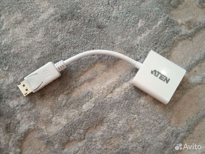 Displayport adapter
