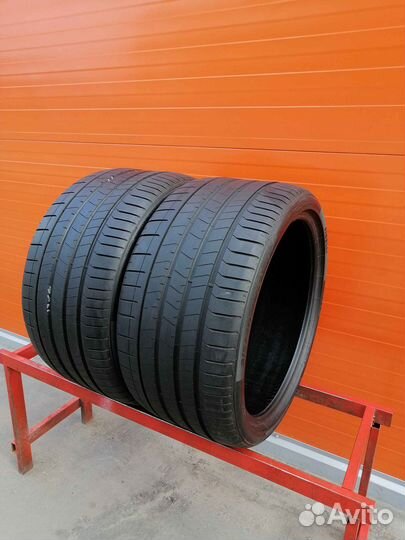 Pirelli P Zero PZ4 315/30 R21