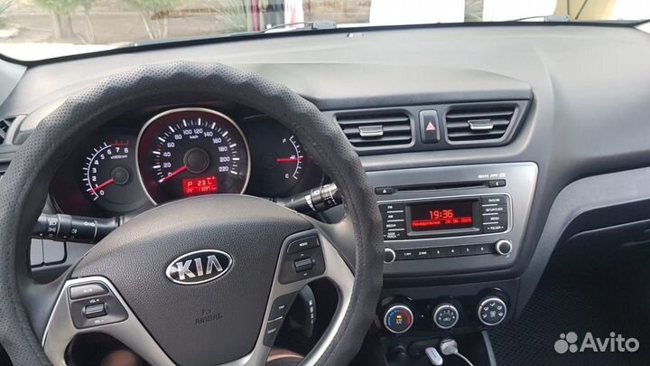 Kia Rio 1.6 AT, 2015, 110 500 км