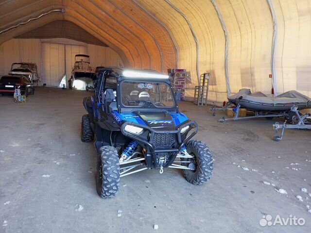 Polaris RZR 1000 XP 4