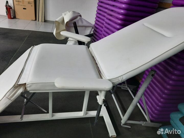 Кушетка косметическая