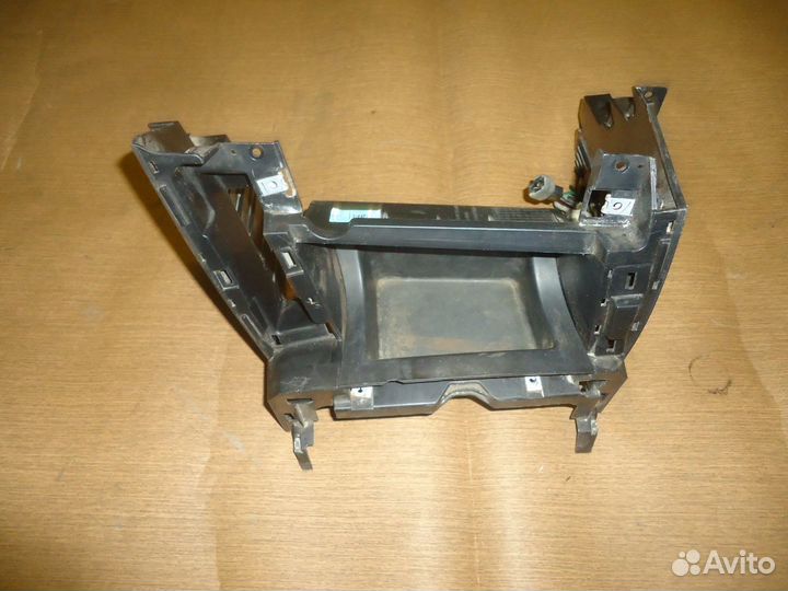 76711-09010 SsangYong Kyron Консоль кулисы