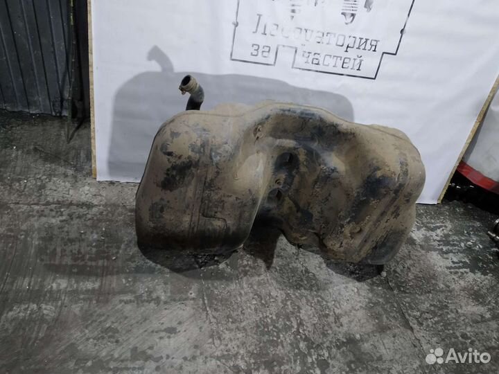 Бензобак топливный бак Nissan X-trail T30 4WD