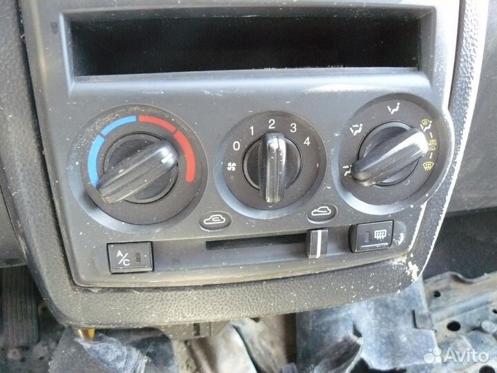 Блок управления отопителем Hyundai Getz Хендай