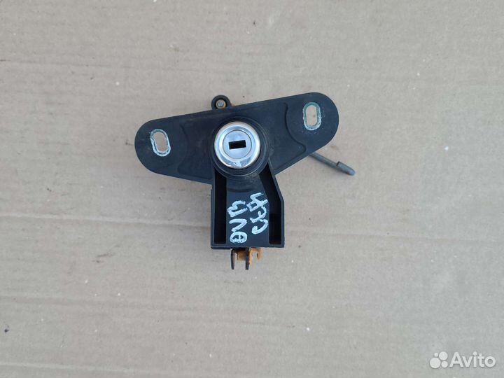 Кнопка открывания багажника Opel Vectra B 95-2001г