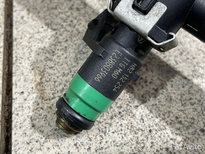 Форсунка инжекторная электрическая Largus 1.6 16V