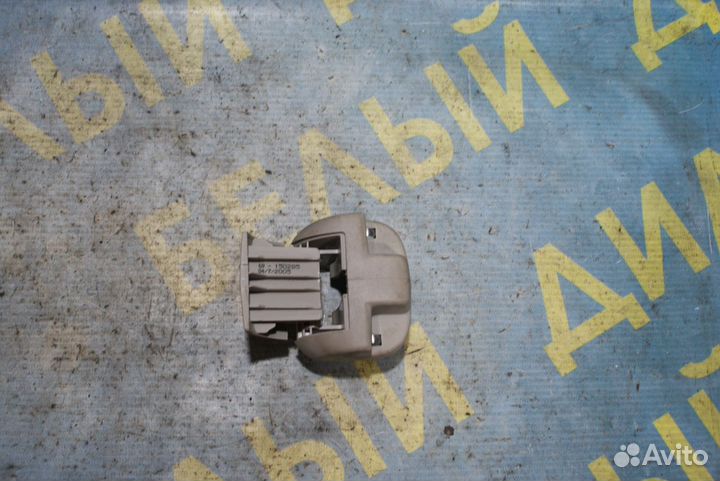 Крепление солнцезащитного козырька Renault Megane