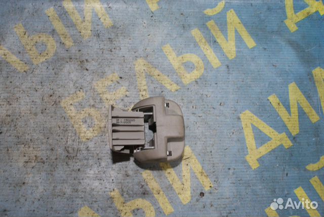 Крепление солнцезащитного козырька Renault Megane