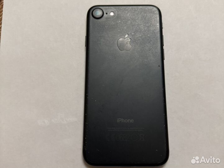 Телефон iPhone 7
