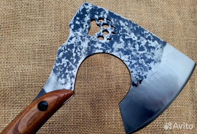 Красивый и брутальный топор походный Скиф