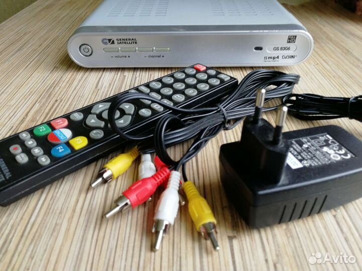 Спутниковый ресивер GS 8306 Триколор тв