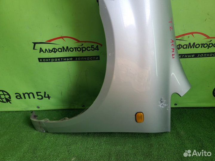 Крыло переднее левое Toyota Ipsum ACM21