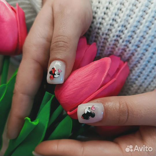 Маникюр и педикюр