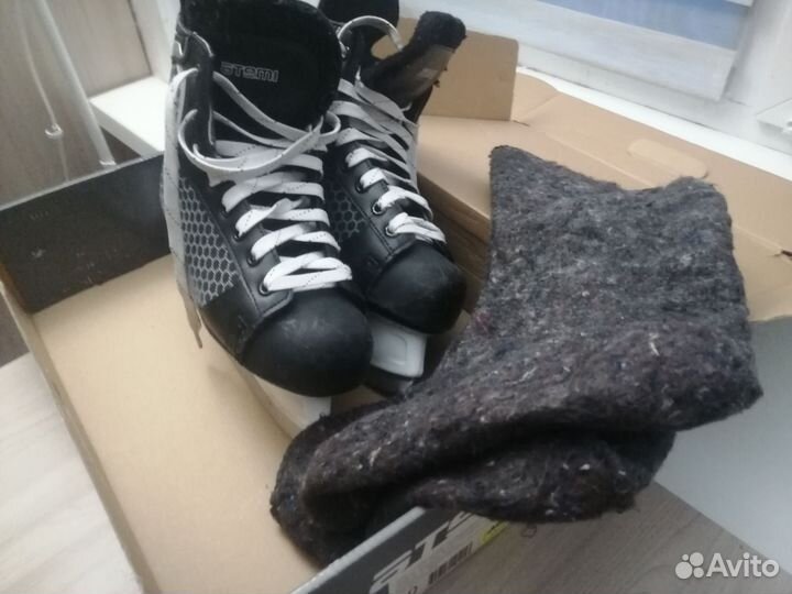 Коньки хоккейные Atemi