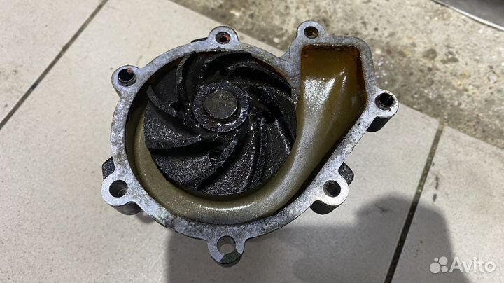 Помпа водяная Mercedes Benz W140 OM603