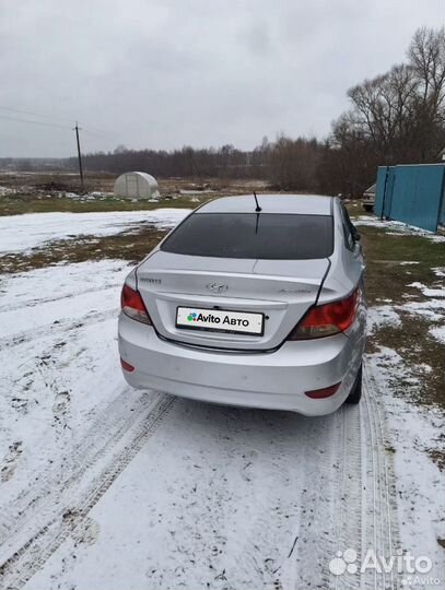 Hyundai Accent 1.6 МТ, 2013, битый, 89 000 км