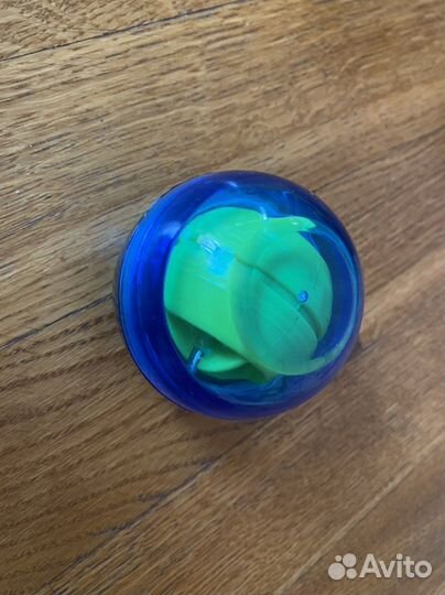 Гироскопический тренажер для кисти