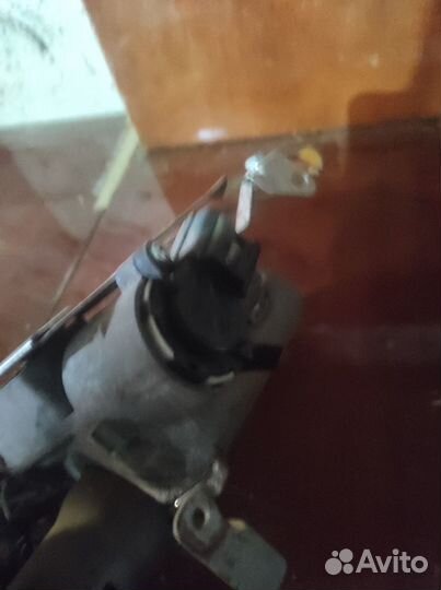 Замок зажигания Toyota Avensis 2