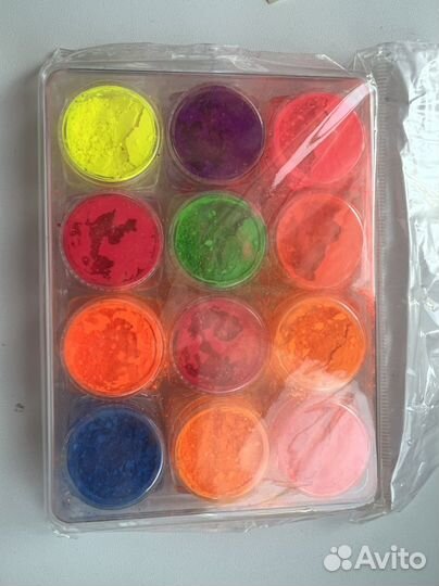 Пигменты для дизайна ногтей