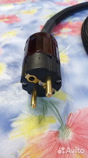 Шнур питания для усилителя