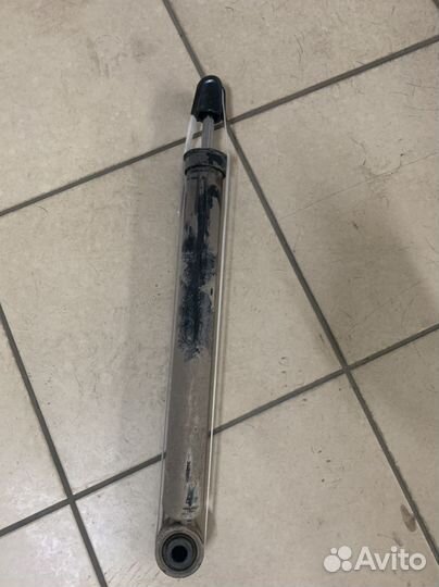 Задний амортизатор opel astra j