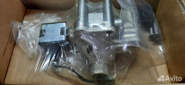 Насос топливный thermo 350 (разъем 2 выхода)