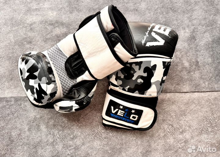 Боксерские перчатки 10 oz