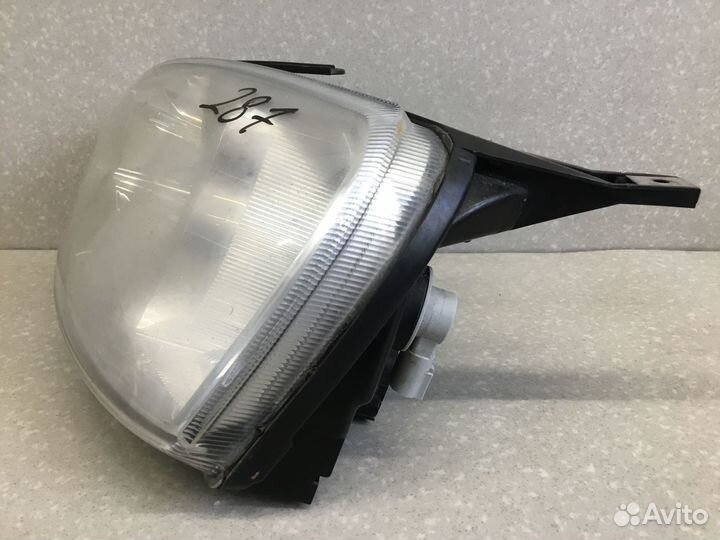 Фара левая VAZ LADA Kalina 2004