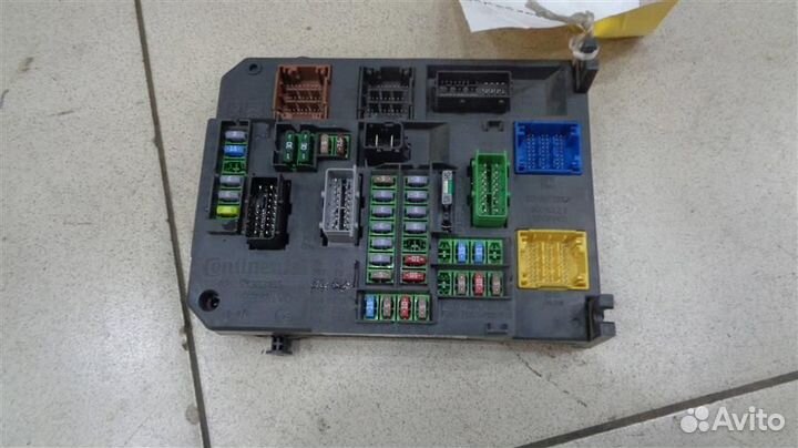 Блок предохранителей салонный Citroen C4 B7 2011