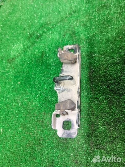 Ответная часть замка багажника Ford Mondeo 4